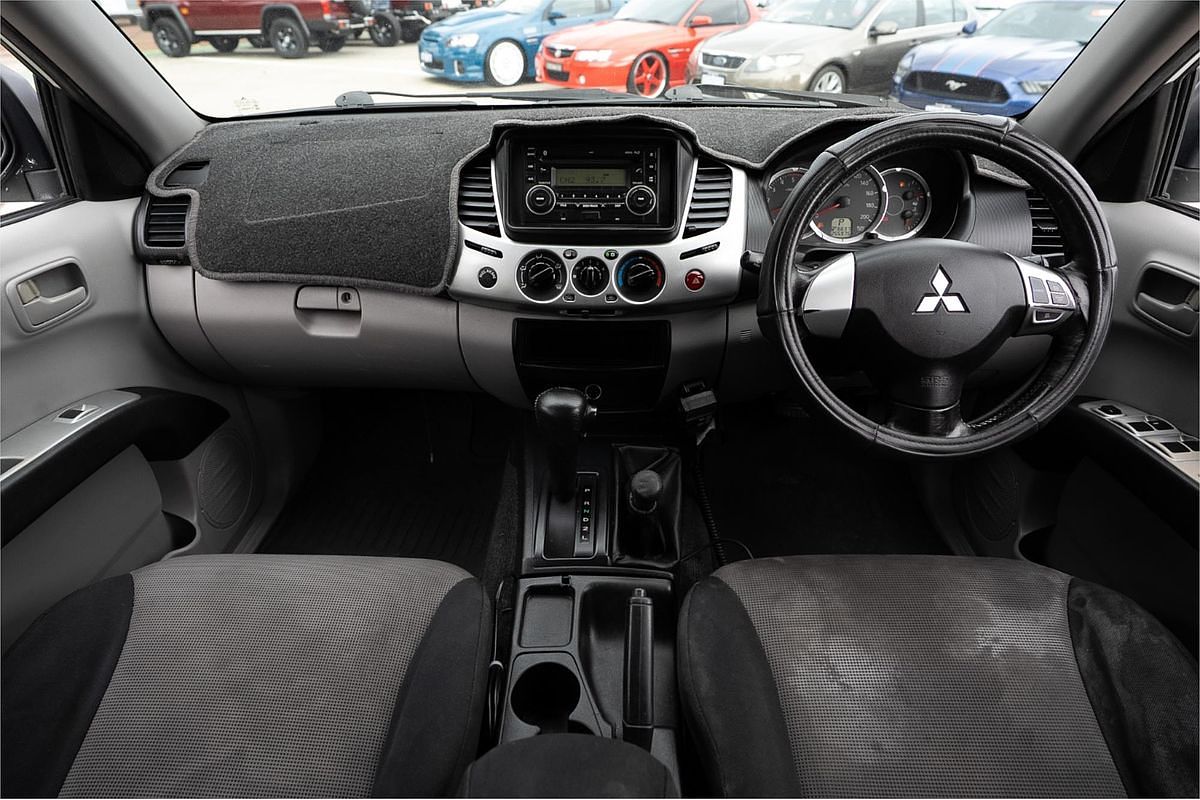 2011 Mitsubishi Triton GL-R MN 4X4