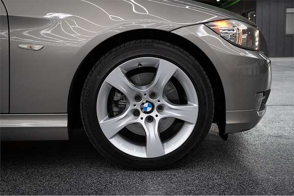 2011 BMW 3 Series 320d Lifestyle E90