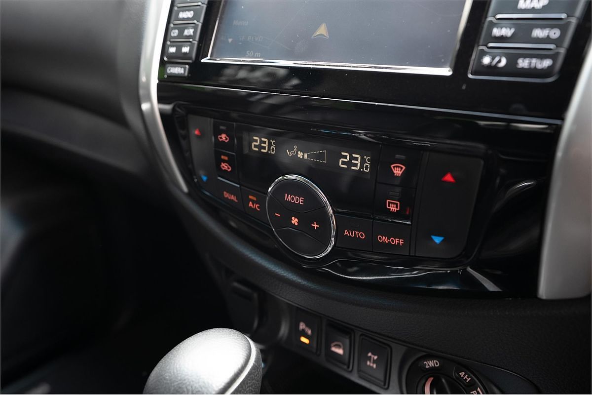 2017 Nissan Navara ST-X D23 Series 2 4X4