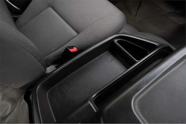 2015 Toyota Hiace Commuter KDH223R