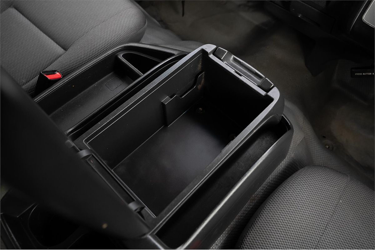 2015 Toyota Hiace Commuter KDH223R