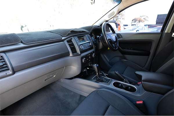 2016 Ford Everest Ambiente UA 3.2L