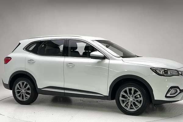 2022 MG HS Vibe SAS23