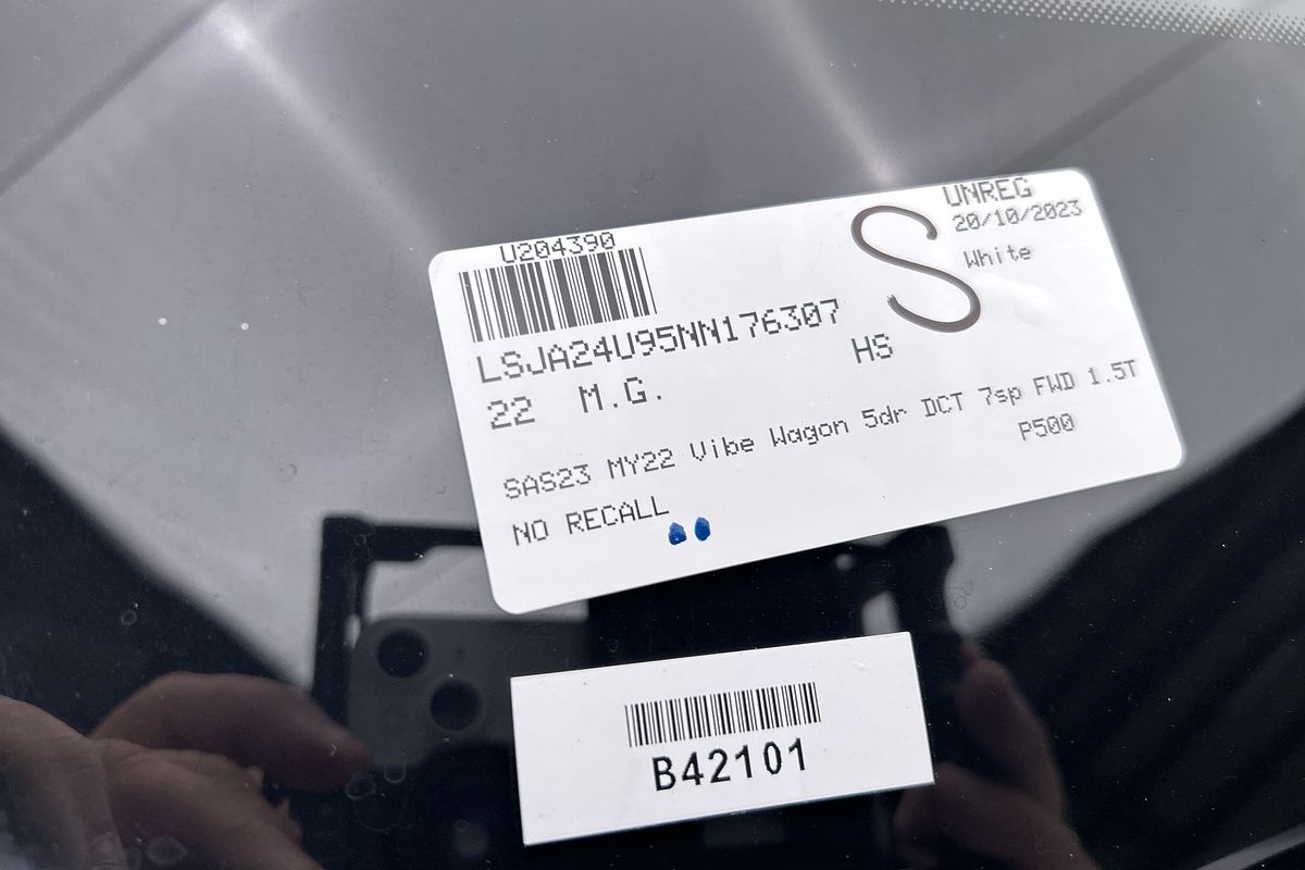 2022 MG HS Vibe SAS23