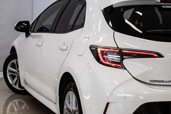 2018 Toyota Corolla Ascent Sport MZEA12R