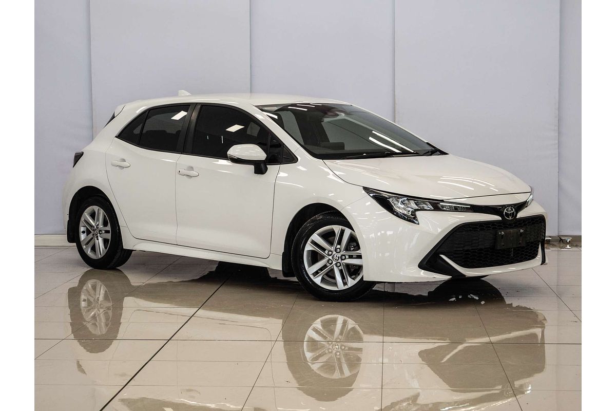 2018 Toyota Corolla Ascent Sport MZEA12R