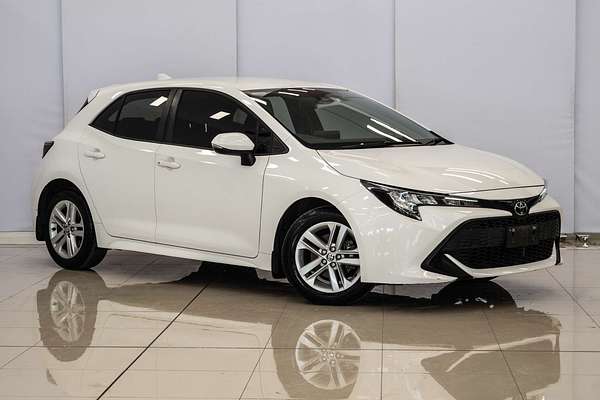 2018 Toyota Corolla Ascent Sport MZEA12R