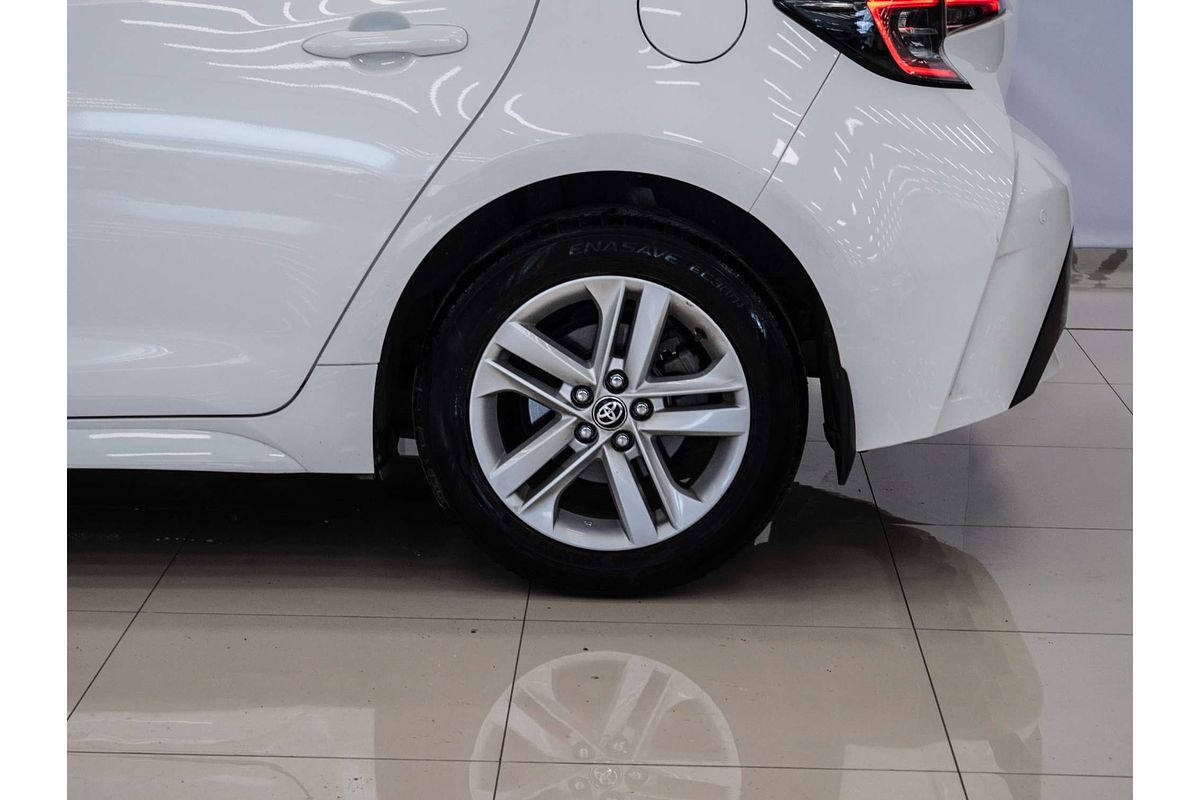 2018 Toyota Corolla Ascent Sport MZEA12R
