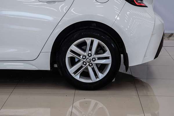 2018 Toyota Corolla Ascent Sport MZEA12R