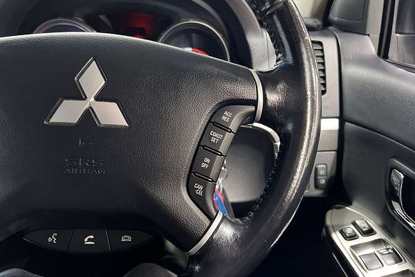 2015 Mitsubishi Pajero GLS NX