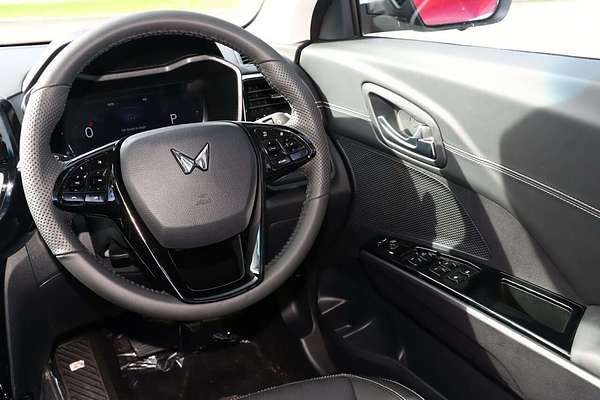 2025 Mahindra XUV3XO