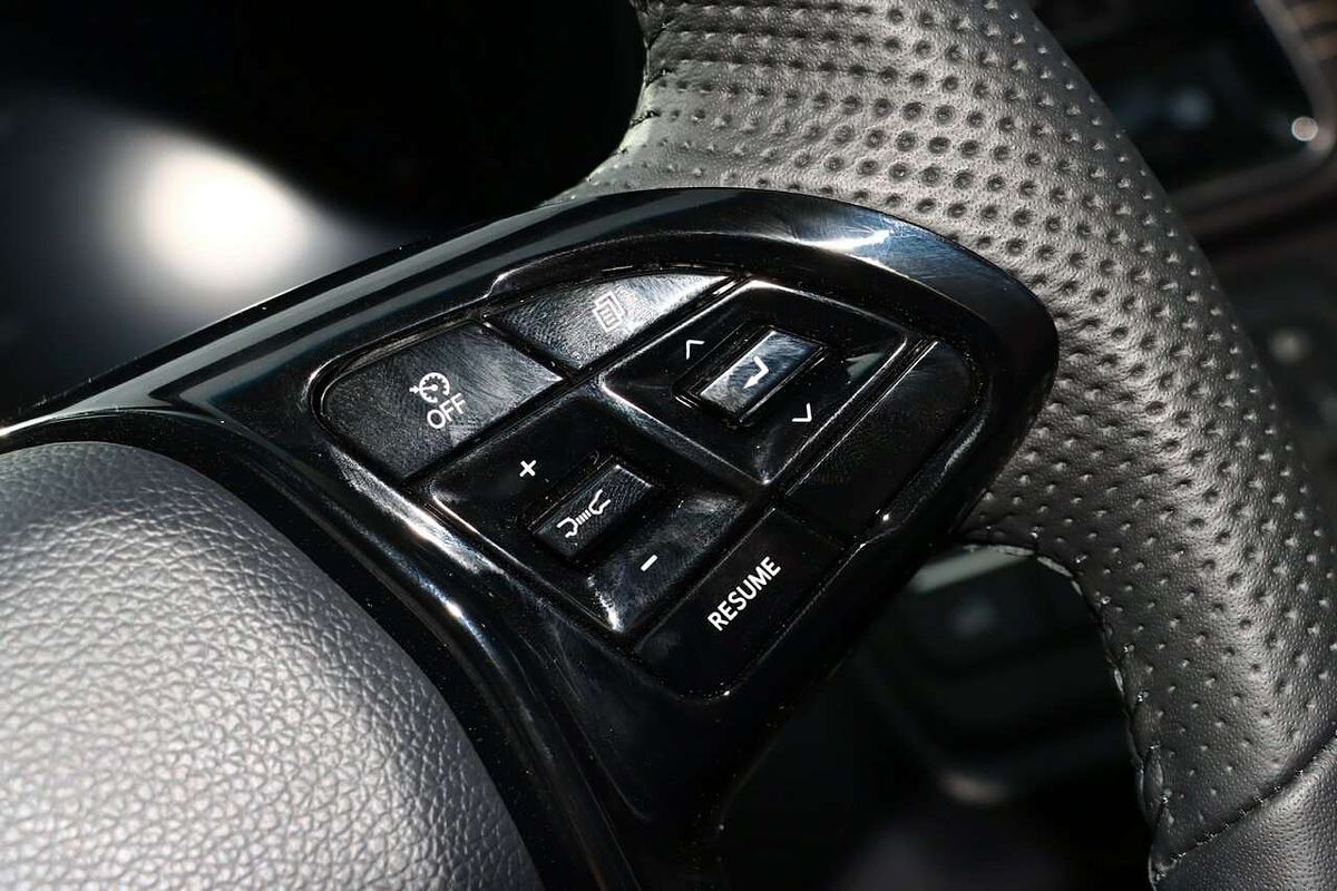 2025 Mahindra XUV3XO
