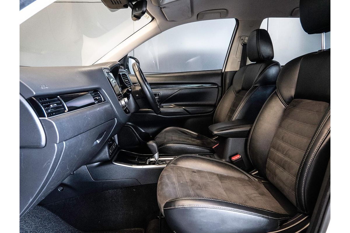 2020 Mitsubishi Outlander LS ZL