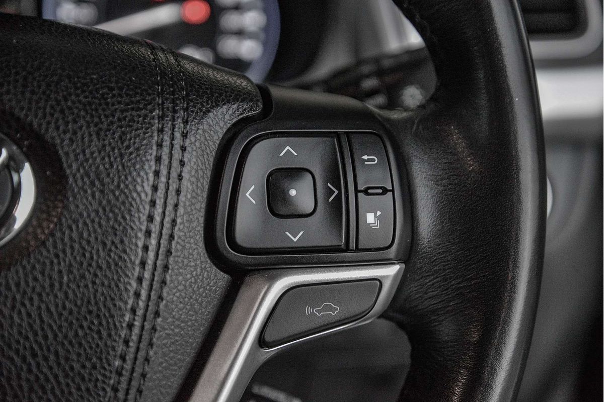 2015 Toyota Kluger Grande GSU55R