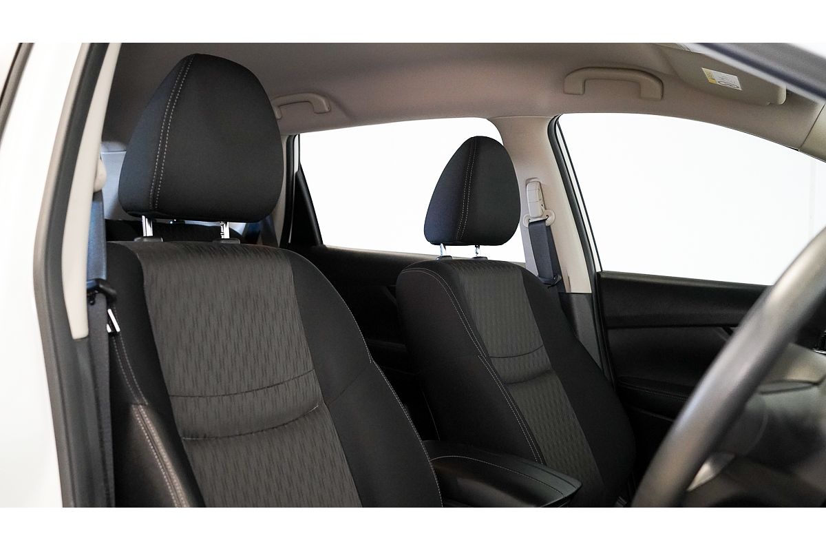 2017 Nissan X-TRAIL ST T32