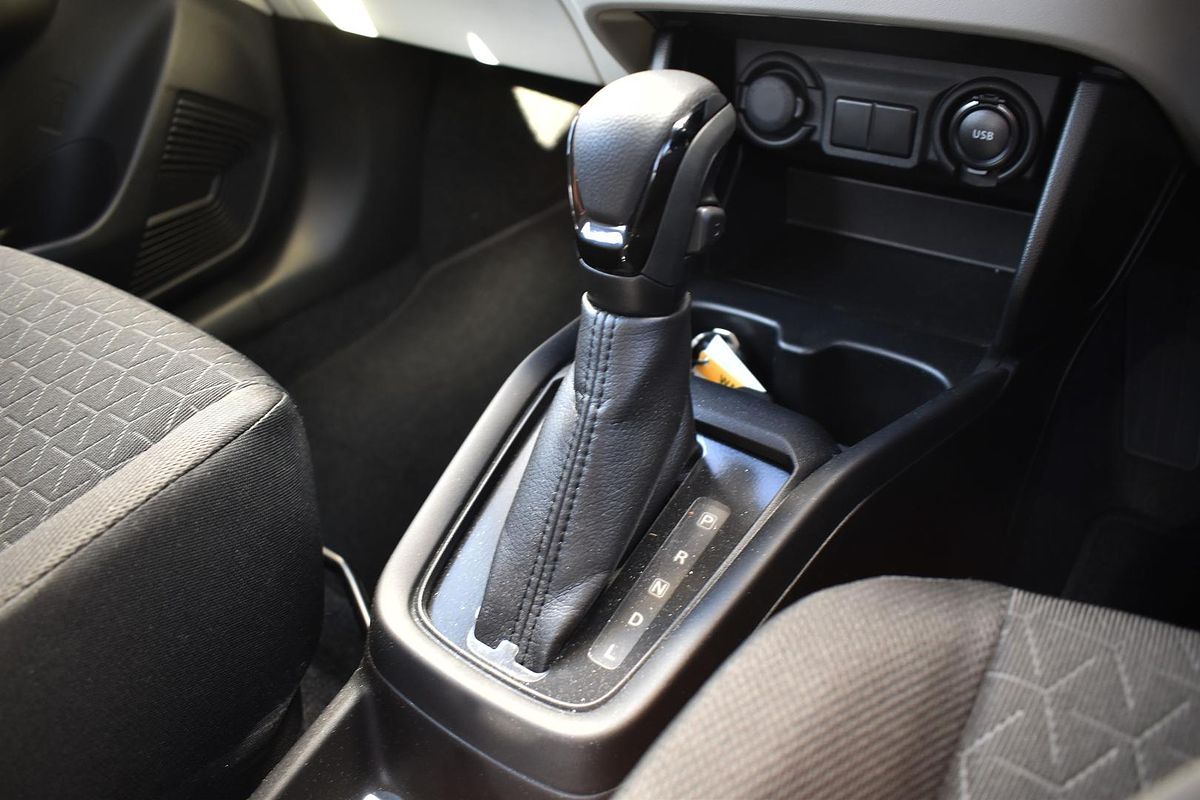2024 Suzuki Swift Hybrid UZ