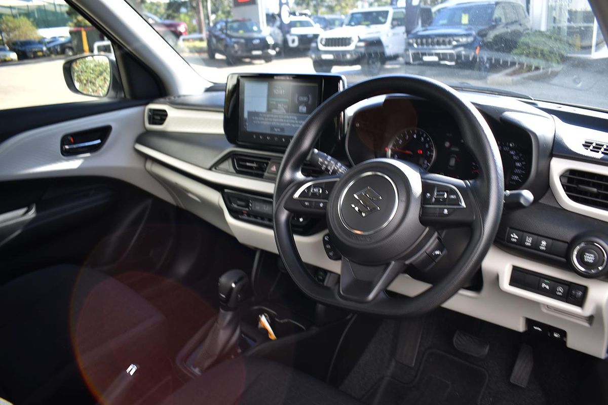 2024 Suzuki Swift Hybrid UZ