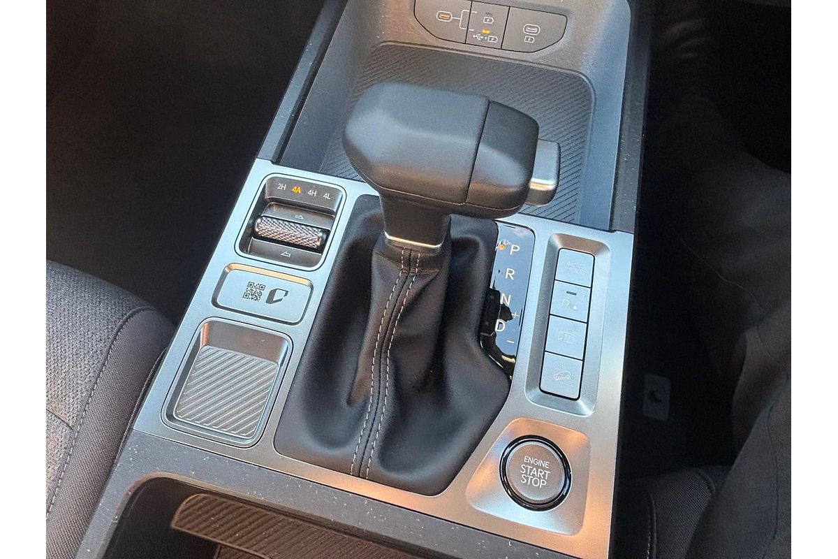 2025 Kia Tasman SX TK 4X4