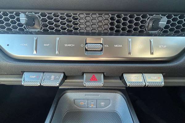 2025 Kia Tasman SX TK 4X4