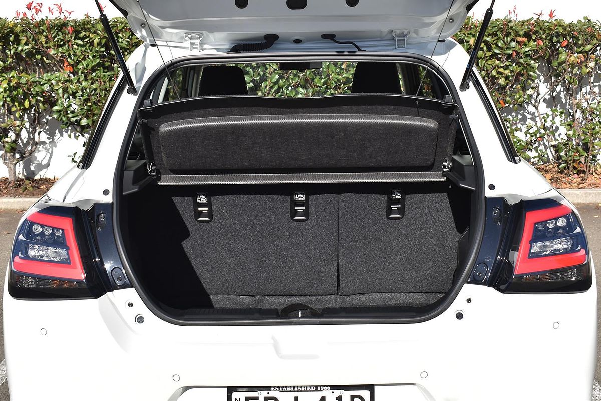 2024 Suzuki Swift Hybrid UZ