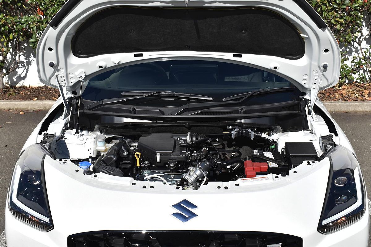 2024 Suzuki Swift Hybrid UZ