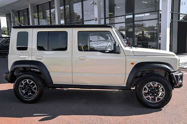 2025 Suzuki Jimny