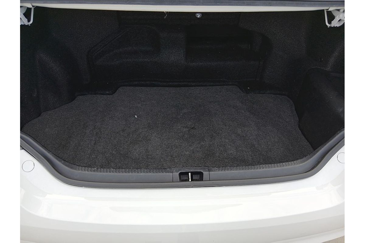 2016 Toyota Camry Altise AVV50R