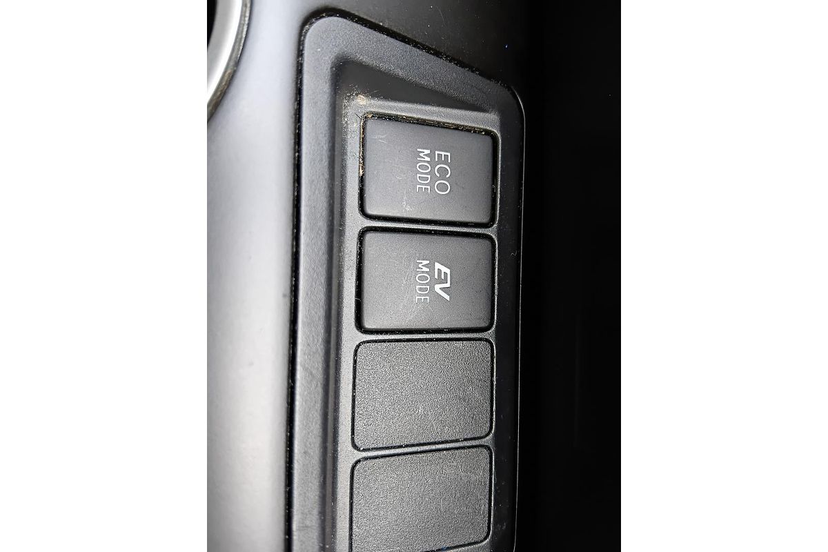 2016 Toyota Camry Altise AVV50R
