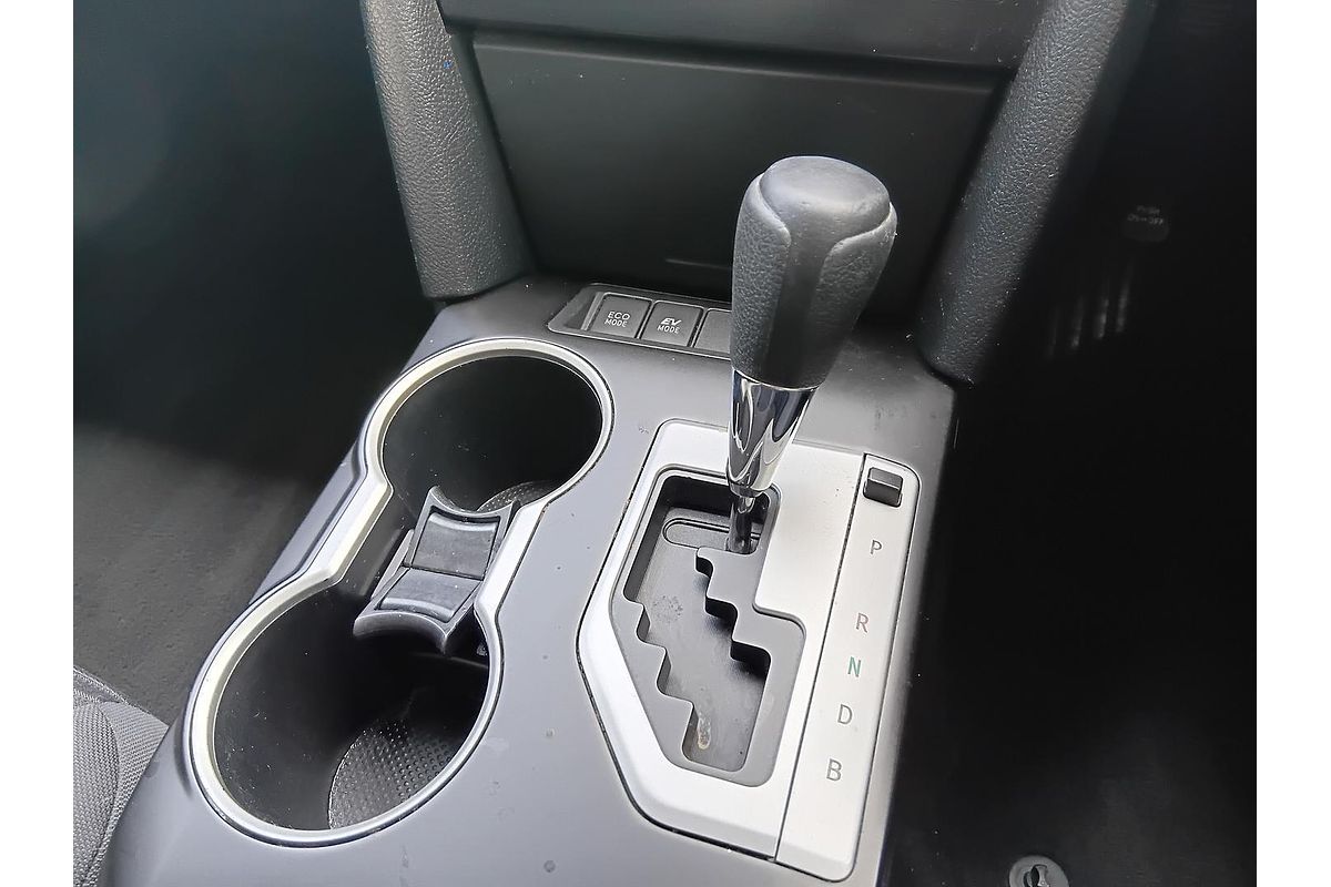 2016 Toyota Camry Altise AVV50R