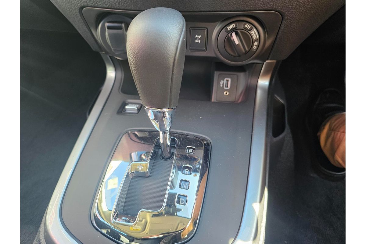 2024 Nissan Navara ST D23 4X4