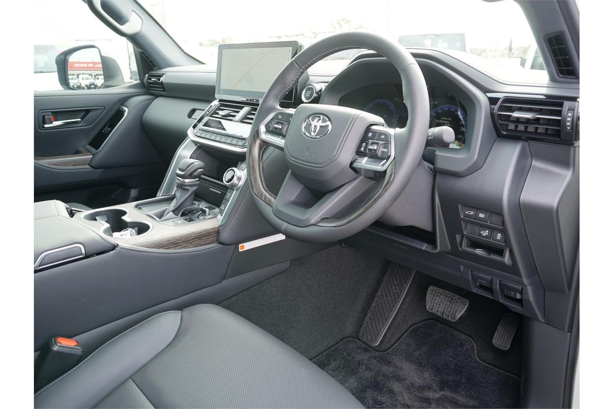 2025 Toyota Landcruiser VX FJA300R