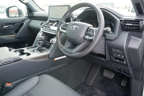 2025 Toyota Landcruiser VX FJA300R