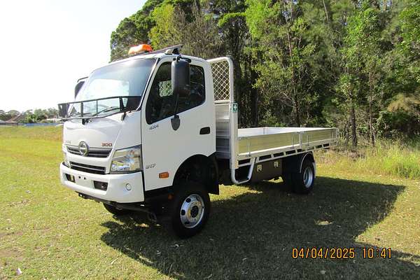 2018 Hino 300 Series 817 4X4