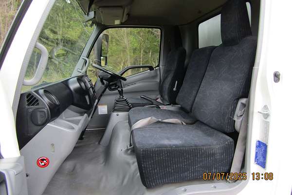 2017 Hino 300 Series 617 4x2