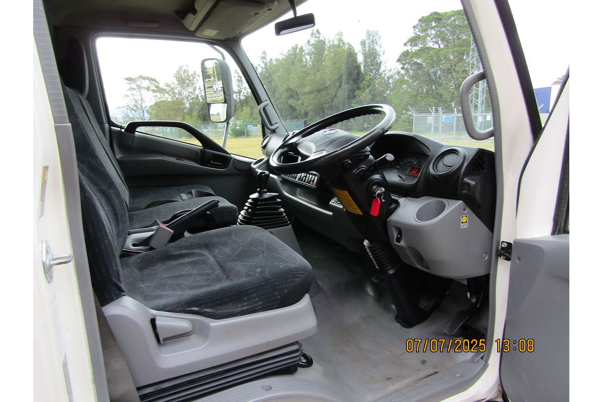 2017 Hino 300 Series 617 4x2
