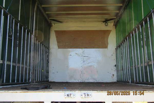 2017 Hino 300 Series 617 4x2