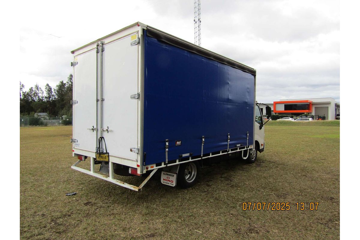 2017 Hino 300 Series 617 4x2