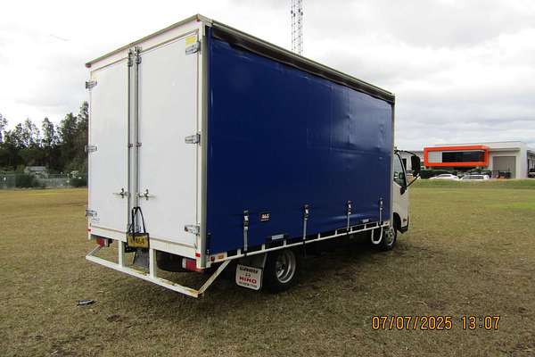2017 Hino 300 Series 617 4x2