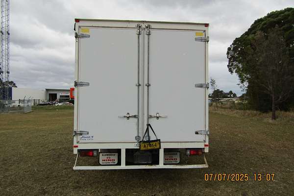 2017 Hino 300 Series 617 4x2