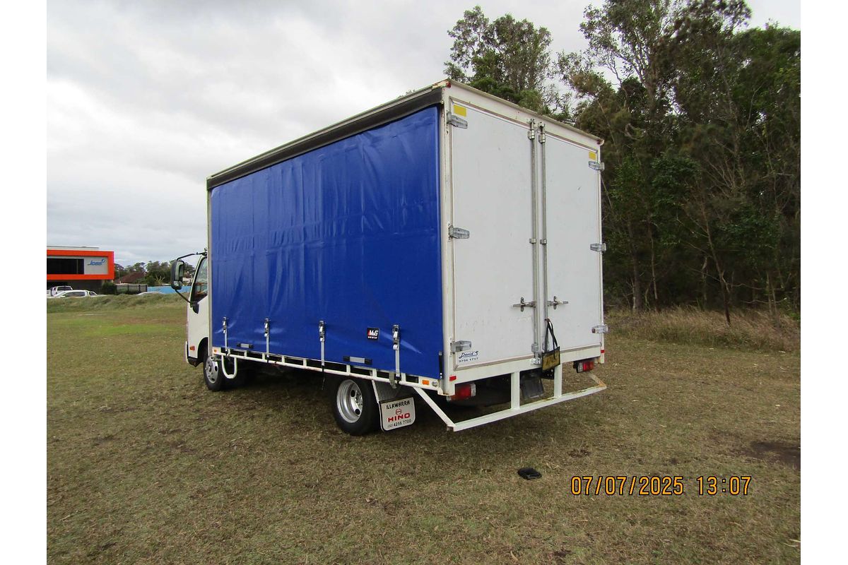2017 Hino 300 Series 617 4x2