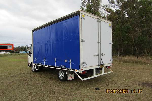 2017 Hino 300 Series 617 4x2
