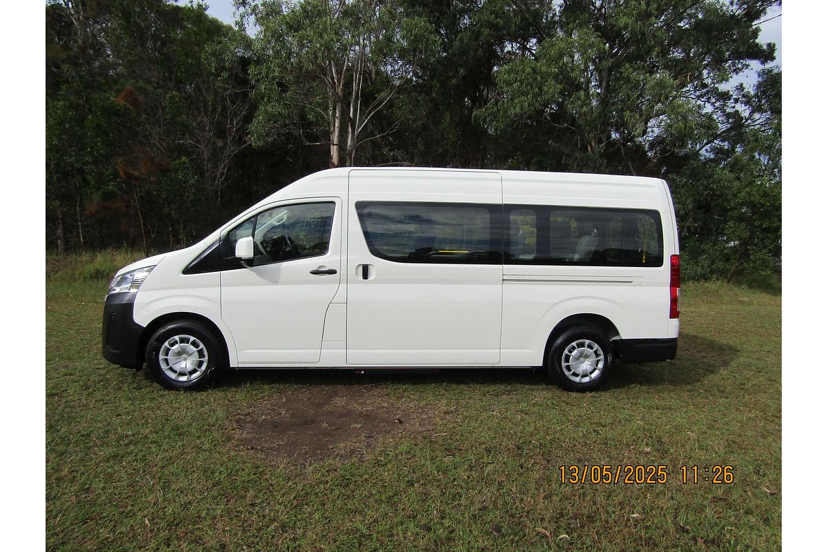 2021 Toyota Hiace Commuter GDH322R