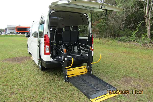 2021 Toyota Hiace Commuter GDH322R