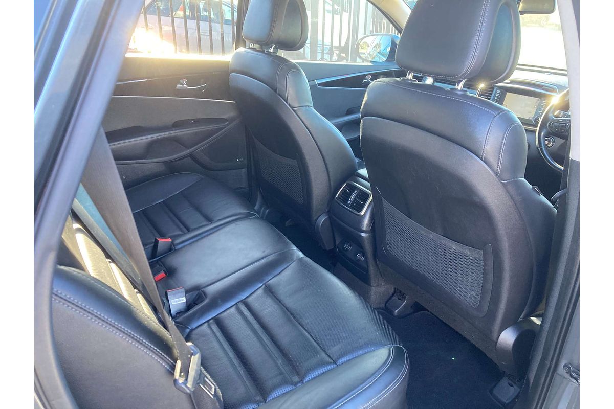 2016 Kia Sorento SLi UM