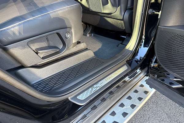 2025 Hyundai Palisade Calligraphy Black Ink LX2.V5