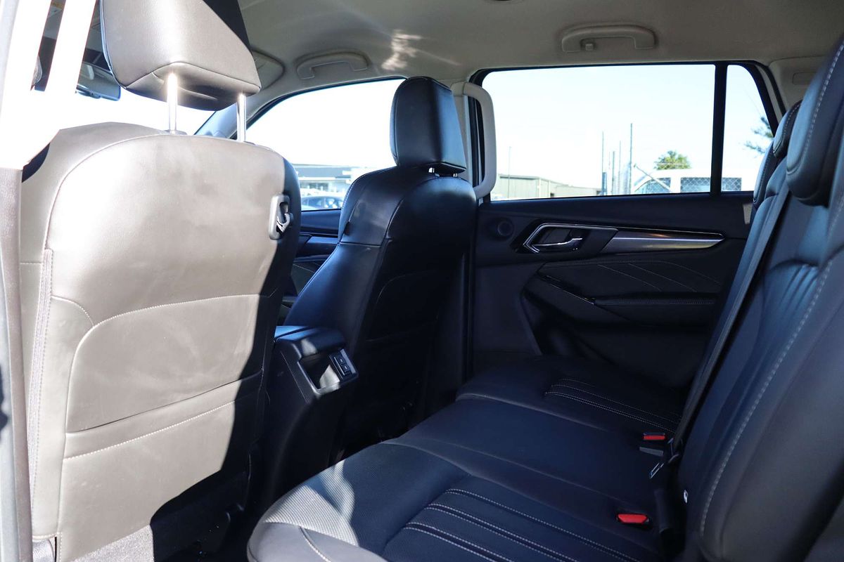2023 Isuzu MU-X LS-U