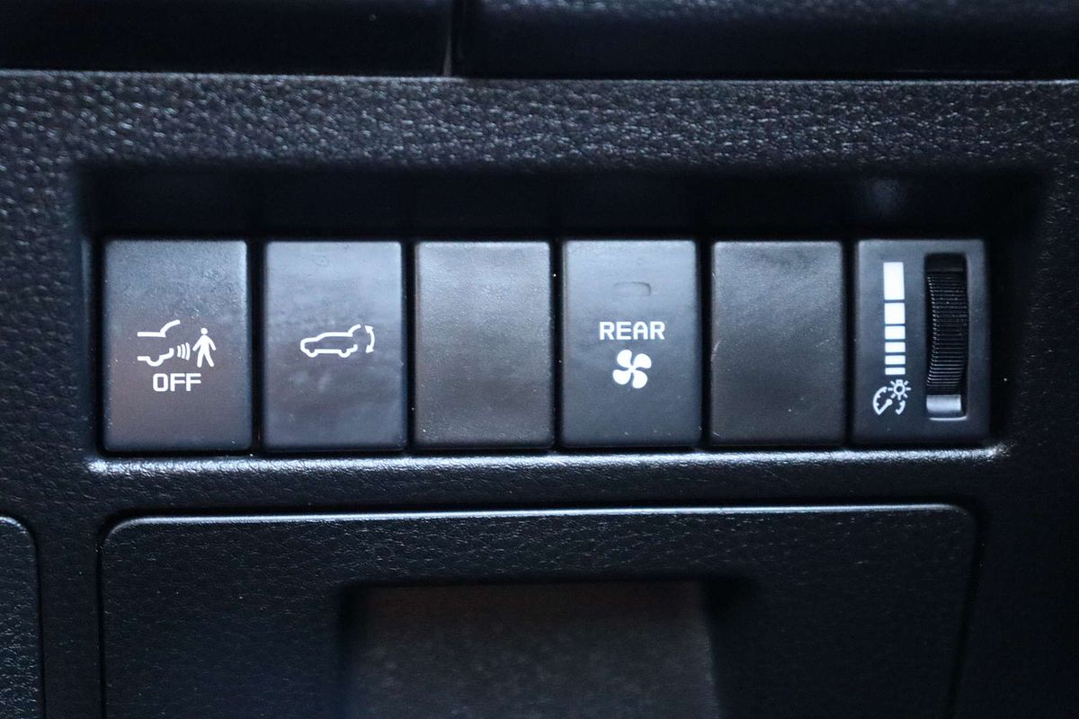 2023 Isuzu MU-X LS-U