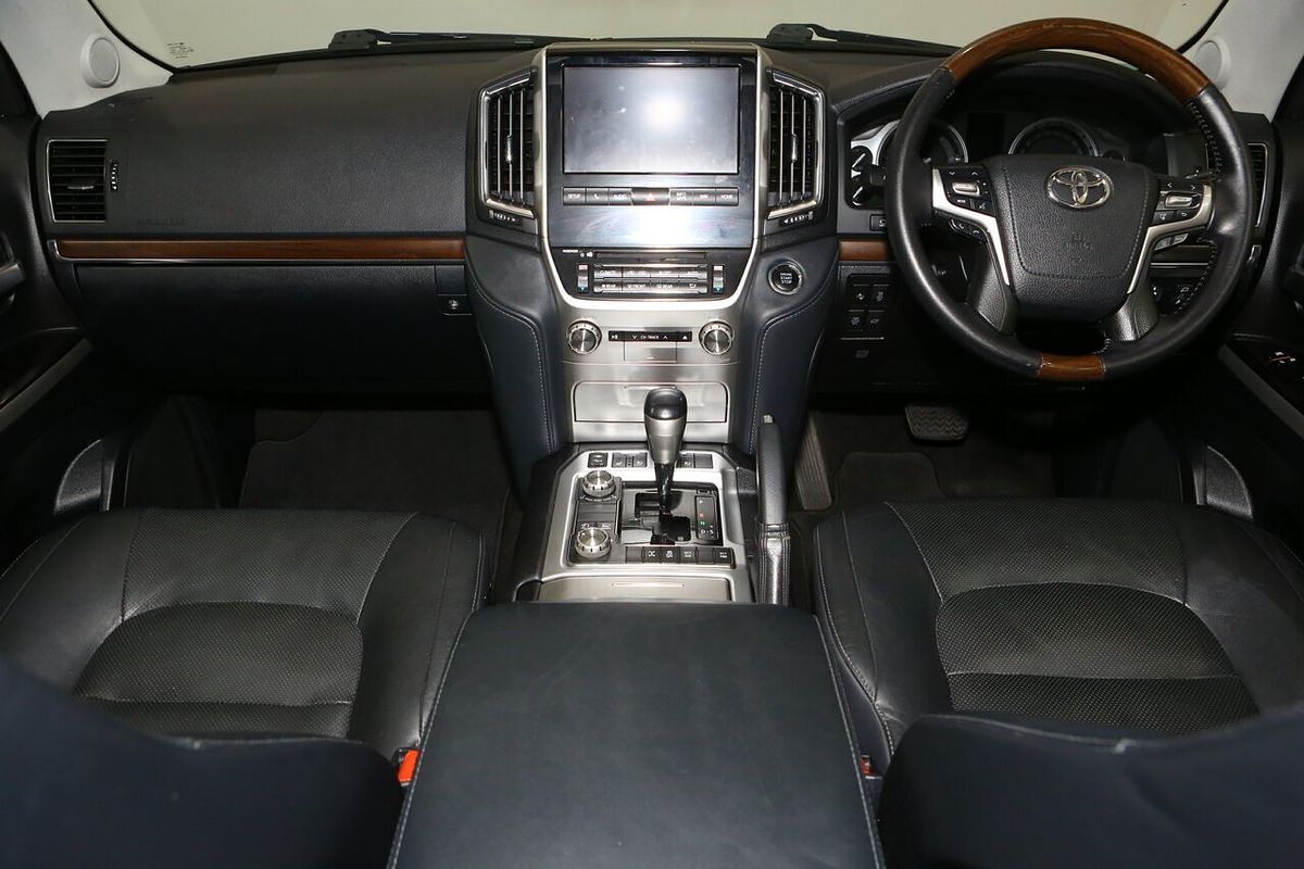 2019 Toyota Landcruiser Sahara VDJ200R