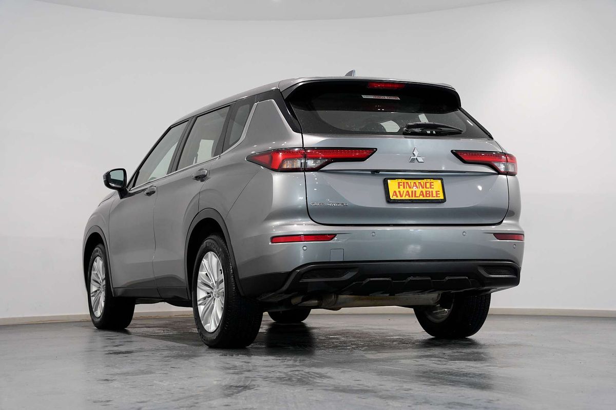 2023 Mitsubishi Outlander ES ZM