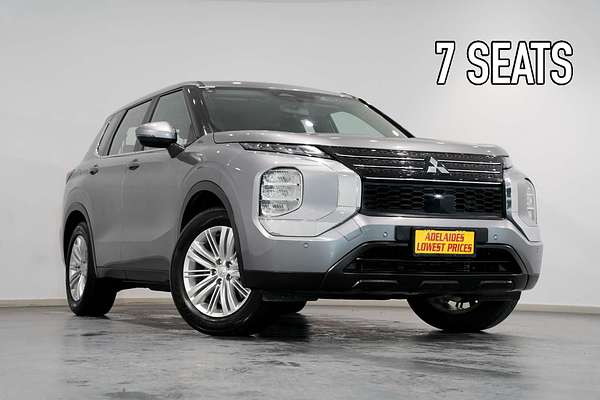 2023 Mitsubishi Outlander ES ZM